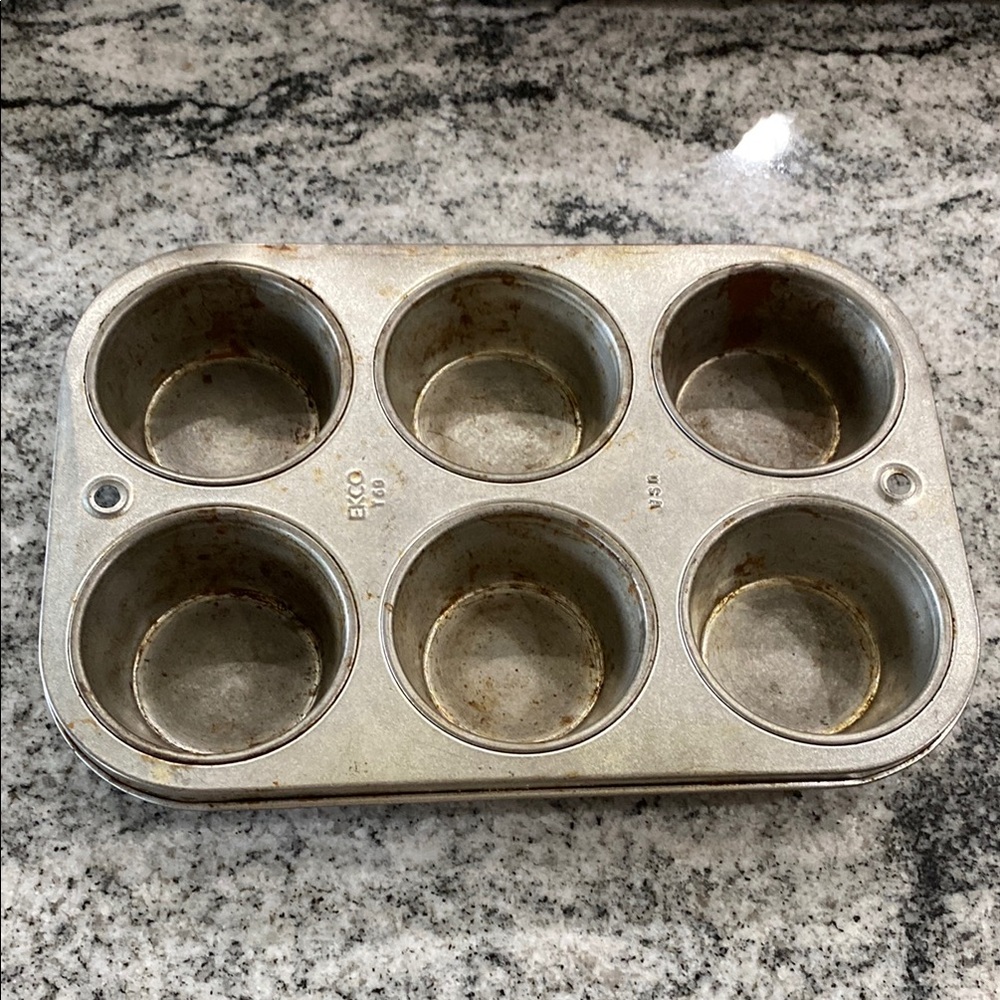 Vintage Ekco T60 6-Cup Muffin Tin Baking Pan!